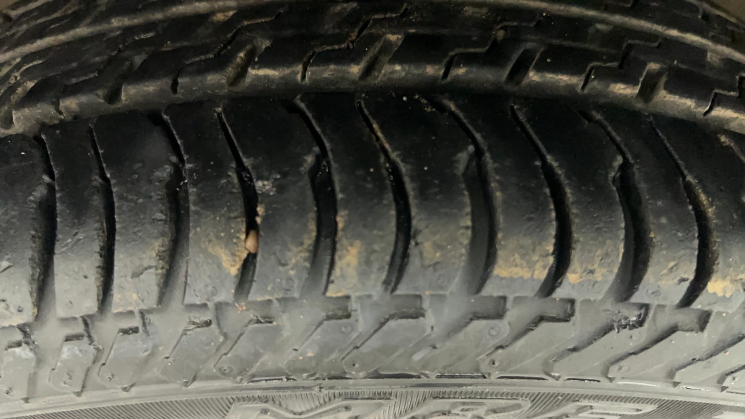 Used 2018 Maruti Suzuki Alto K10 LXi Petrol Manual tyres LEFT FRONT TYRE TREAD VIEW
