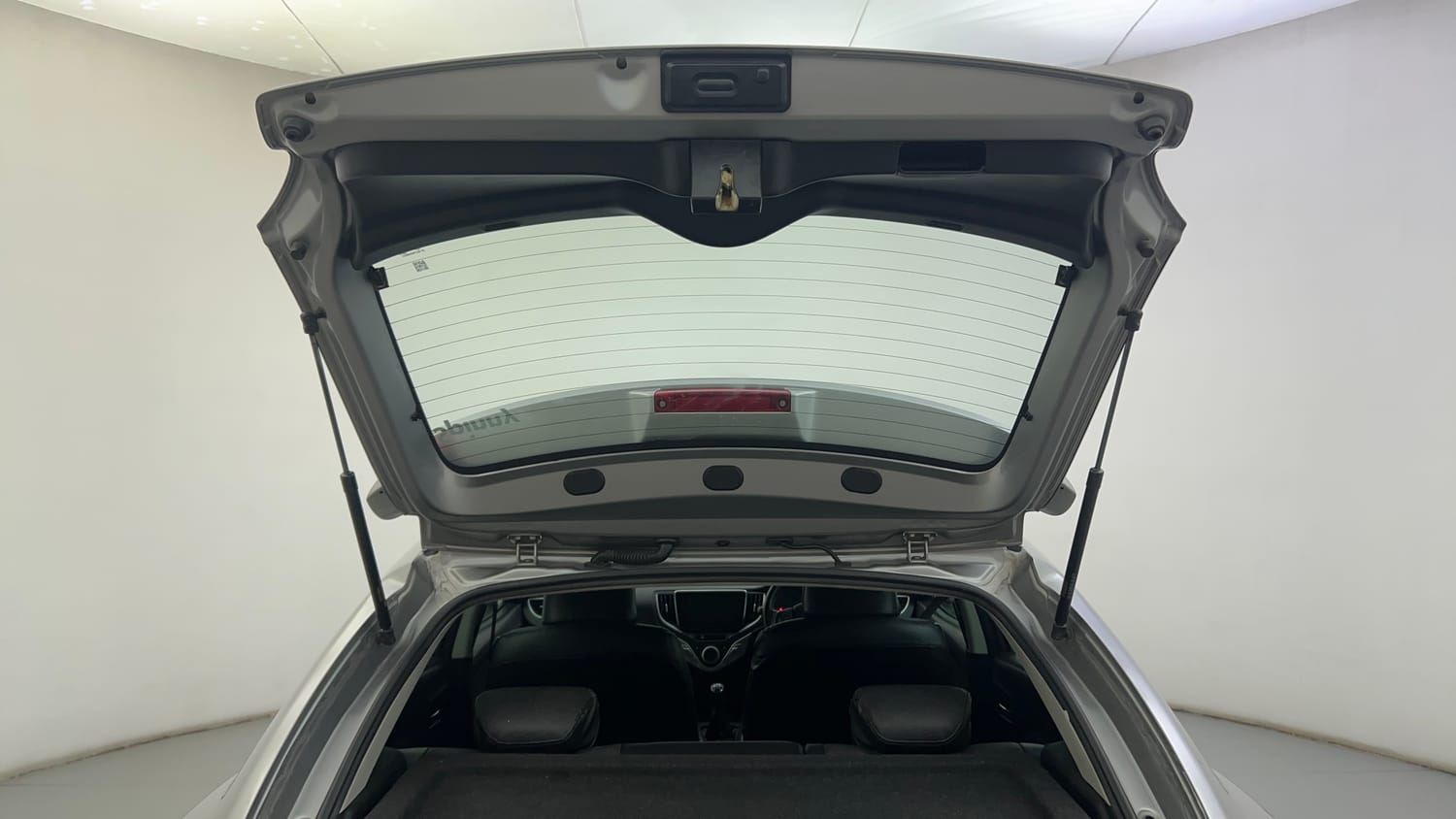 Used 2019 Maruti Suzuki Baleno Alpha Petrol Manual interior DICKY DOOR OPEN VIEW