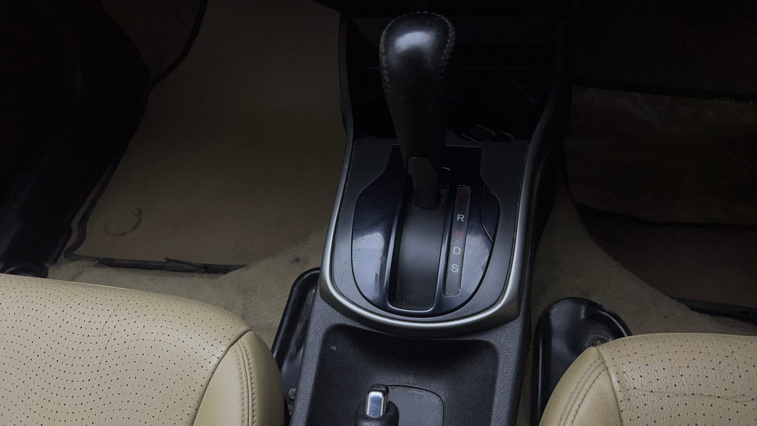 Used 2015 Honda City VX CVT Petrol Automatic interior GEAR  KNOB VIEW
