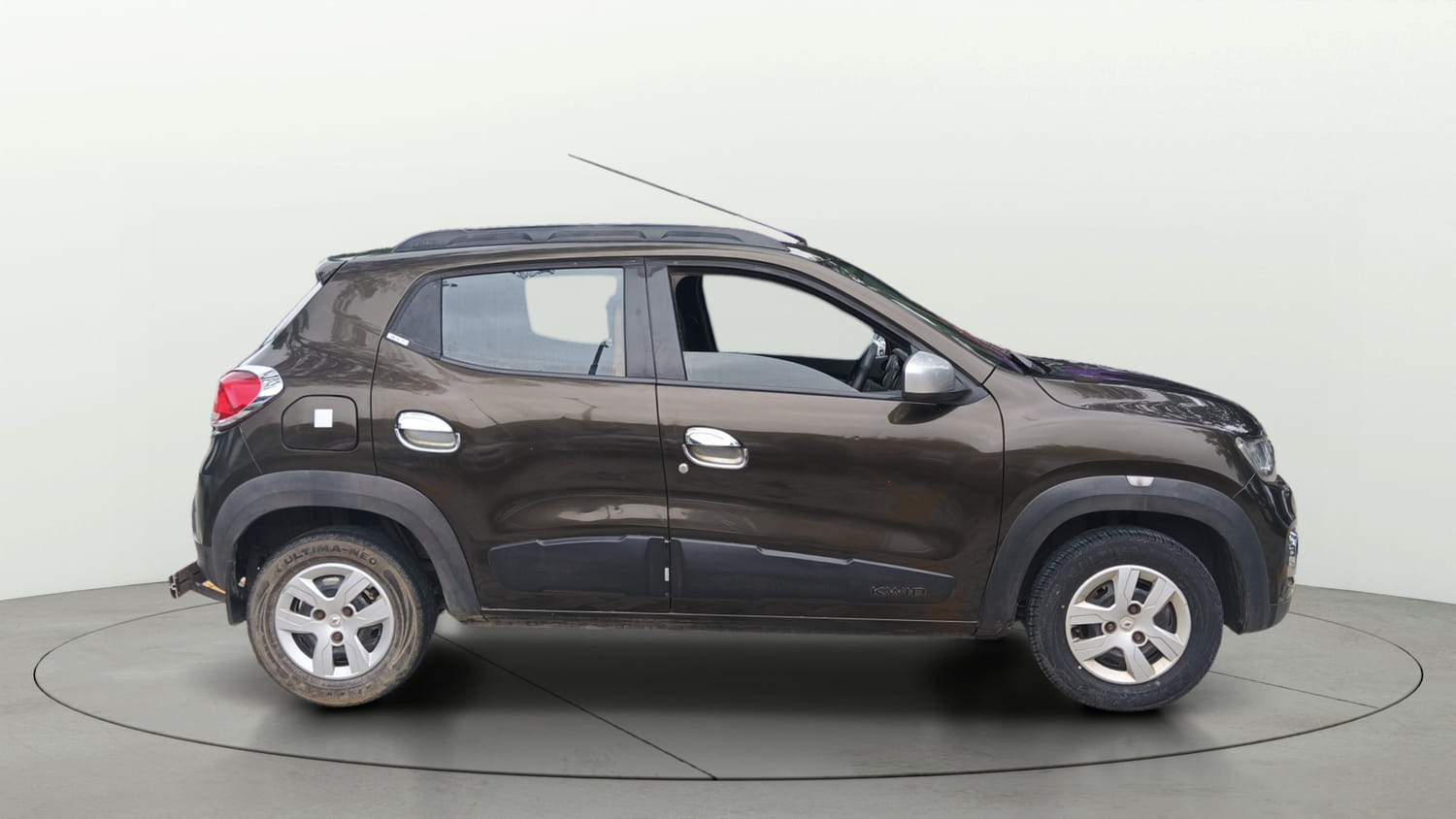 Used 2017 Renault Kwid 1.0 RXT Petrol Manual exterior RIGHT SIDE VIEW