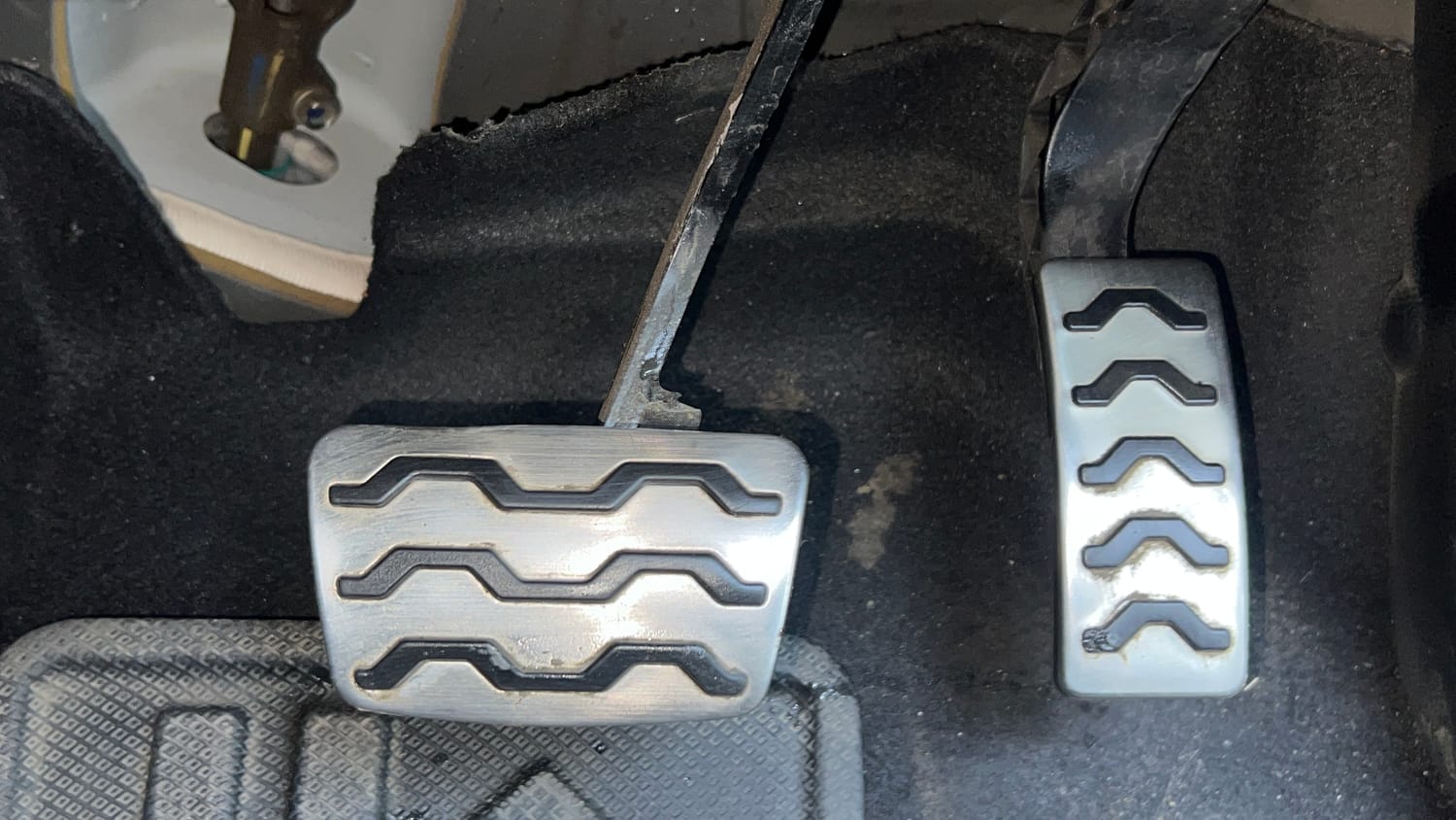 Used 2021 Kia Sonet GTX Plus 1.5 AT Diesel Automatic interior PEDALS VIEW