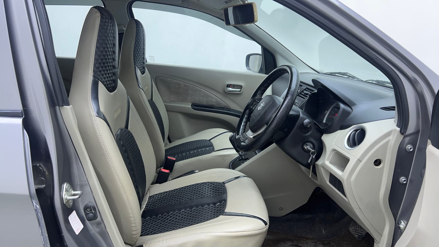 Used 2017 Maruti Suzuki Celerio ZXi AMT Petrol Automatic interior RIGHT SIDE FRONT DOOR CABIN VIEW