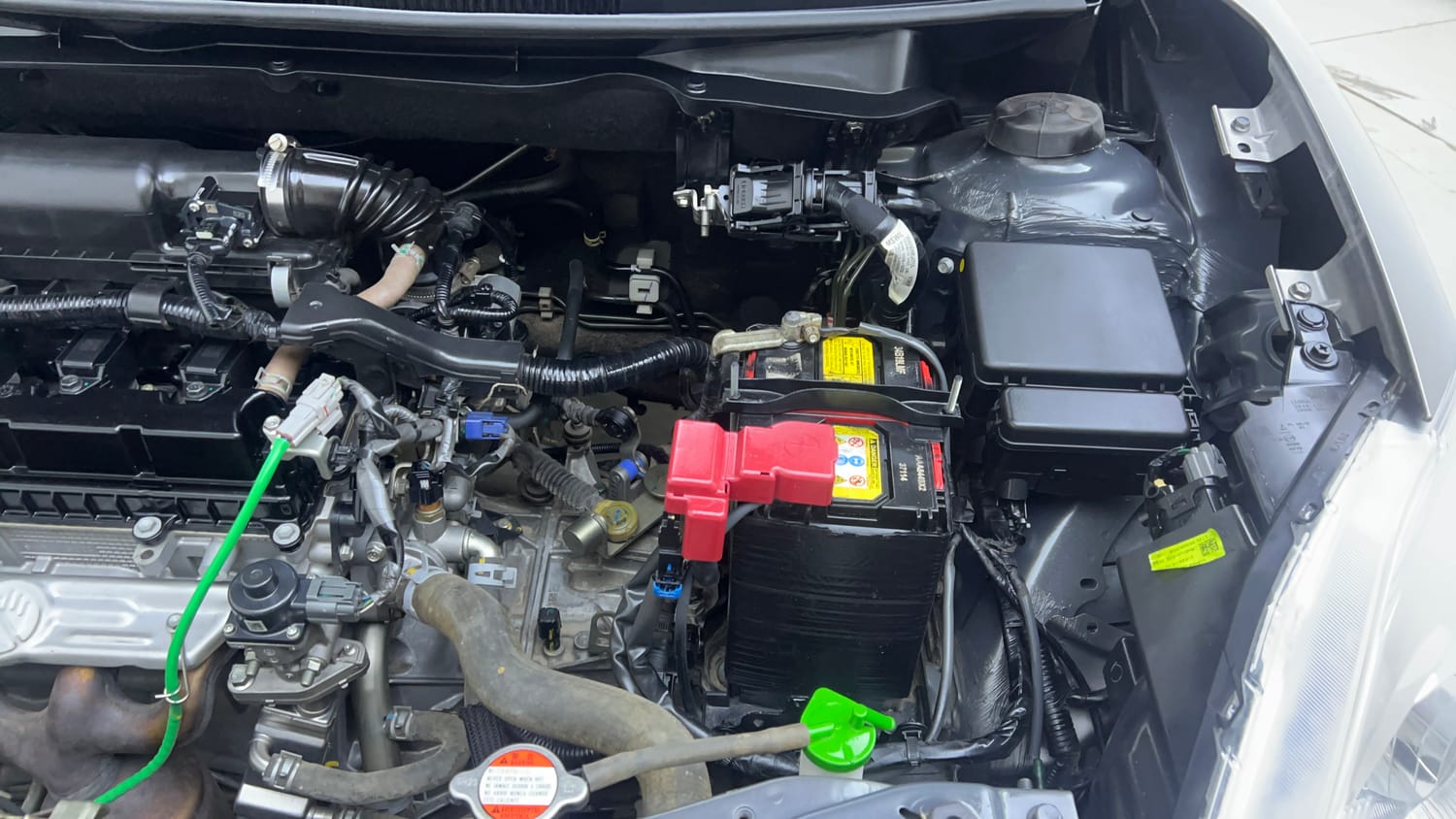 Used 2024 Maruti Suzuki Swift VXi Petrol Manual engine ENGINE LEFT SIDE VIEW