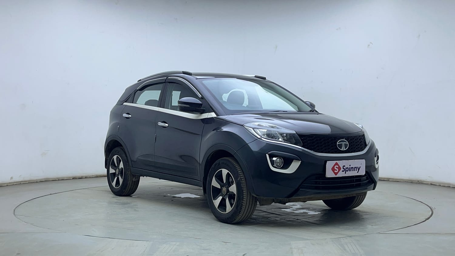 Used 2019 Tata Nexon XZA Plus Petrol Petrol Automatic exterior RIGHT FRONT CORNER VIEW