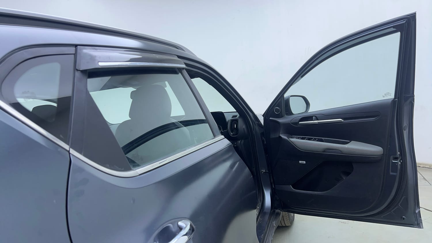 Used 2022 Kia Sonet Anniversary Edition 1.0 DCT Petrol Automatic interior RIGHT FRONT DOOR OPEN VIEW
