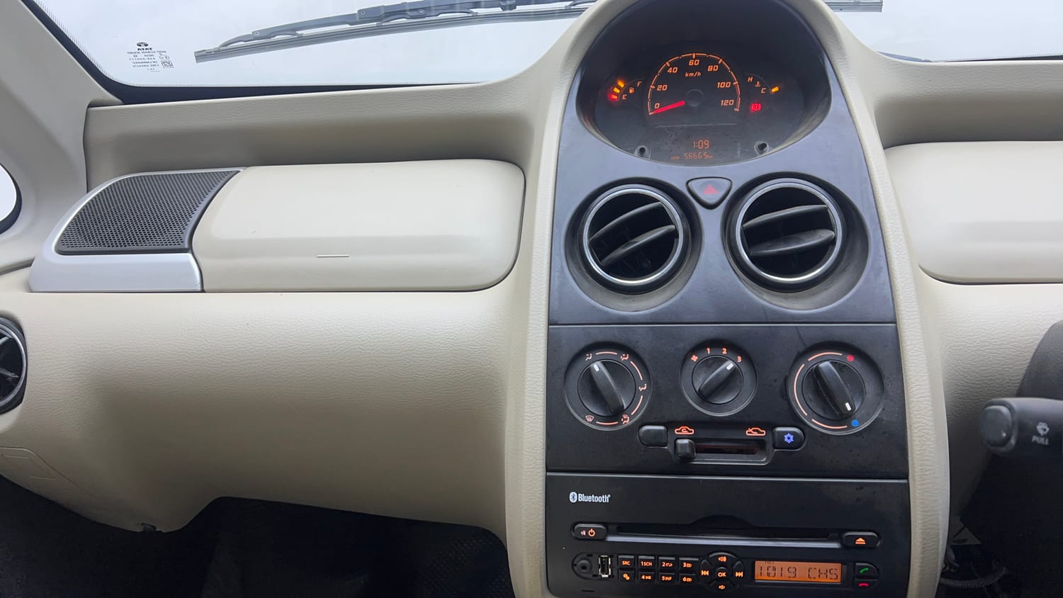 Used 2016 Tata Nano GenX XT Petrol Manual interior MUSIC SYSTEM & AC CONTROL VIEW