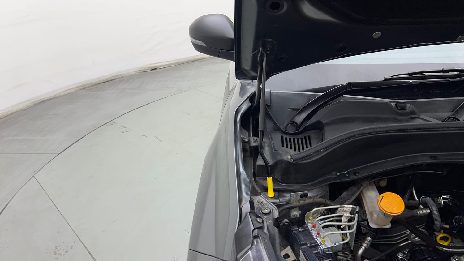 Used 2023 Tata Punch Pure MT Petrol Manual engine ENGINE RIGHT SIDE HINGE & APRON VIEW