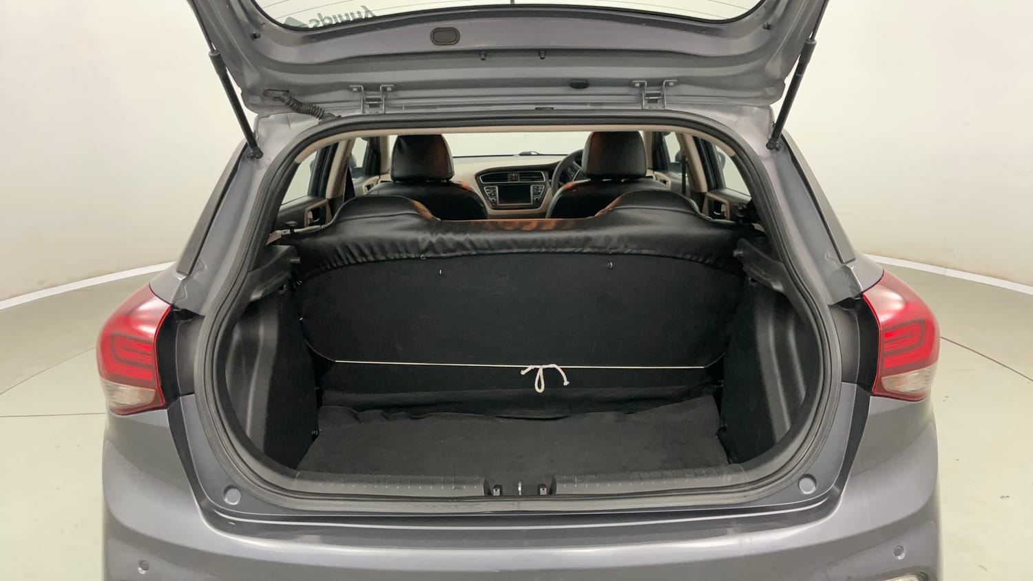 Used 2019 Hyundai Elite i20 Sportz Plus 1.2 Petrol Manual interior DICKY INSIDE VIEW