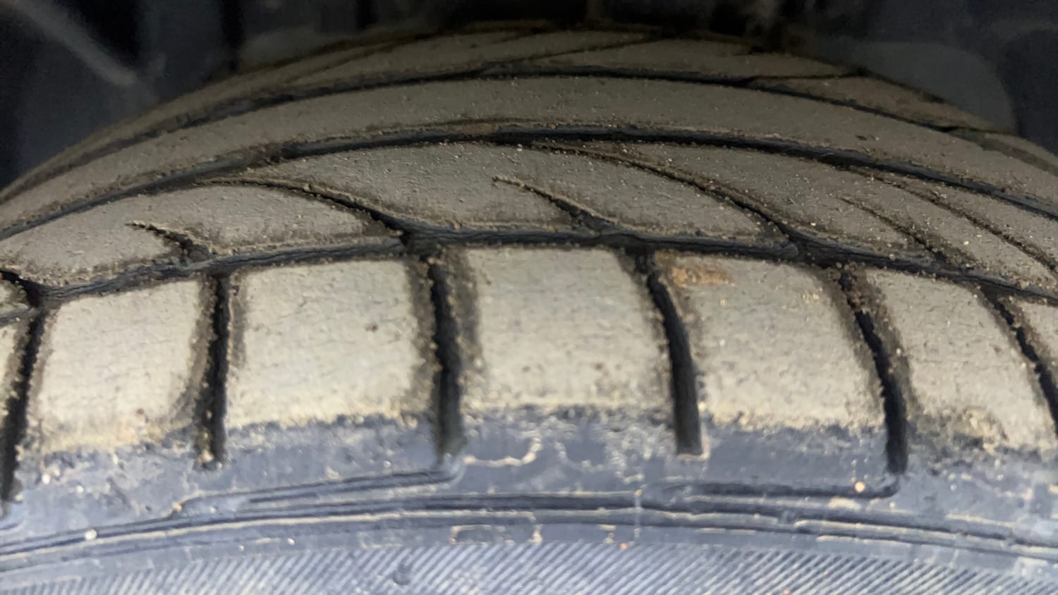 Used 2016 Ford EcoSport Titanium+ 1.5L TDCi Diesel Manual tyres LEFT FRONT TYRE TREAD VIEW