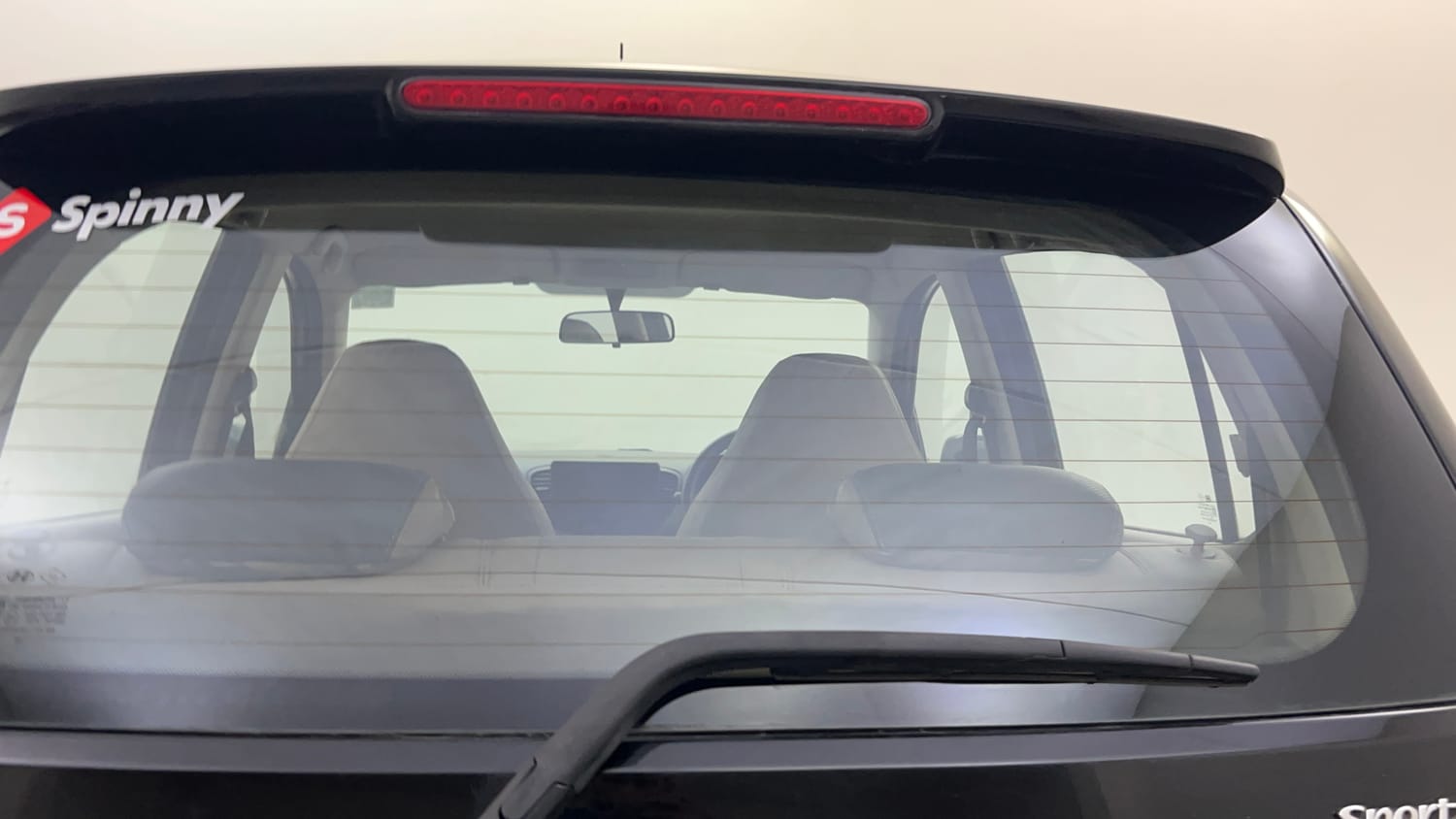 Used 2013 Hyundai i10 Sportz 1.2 Kappa2 Petrol Manual top_features Rear wiper
