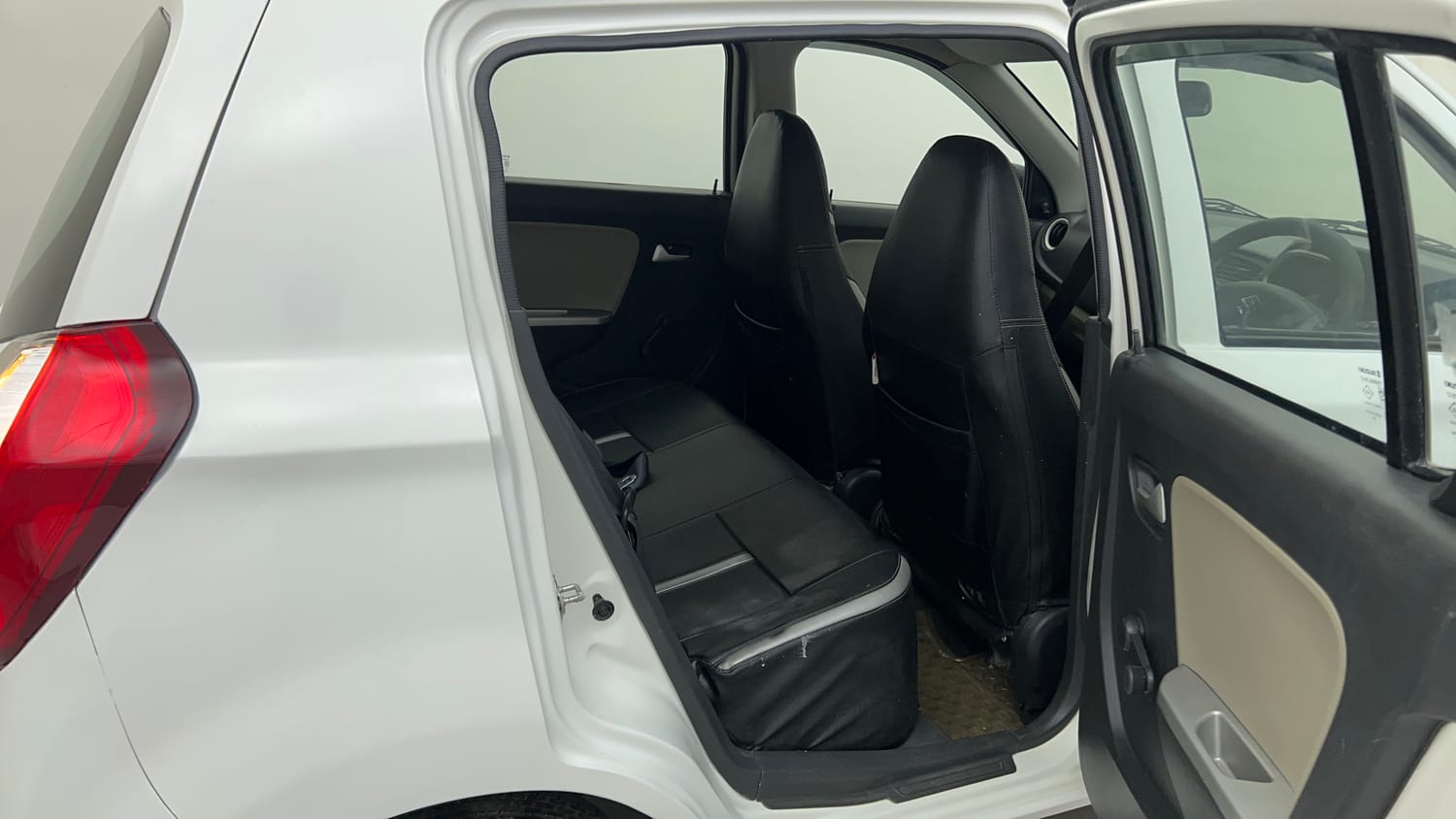 Used 2018 Maruti Suzuki Alto K10 LXi Petrol Manual interior RIGHT SIDE REAR DOOR CABIN VIEW