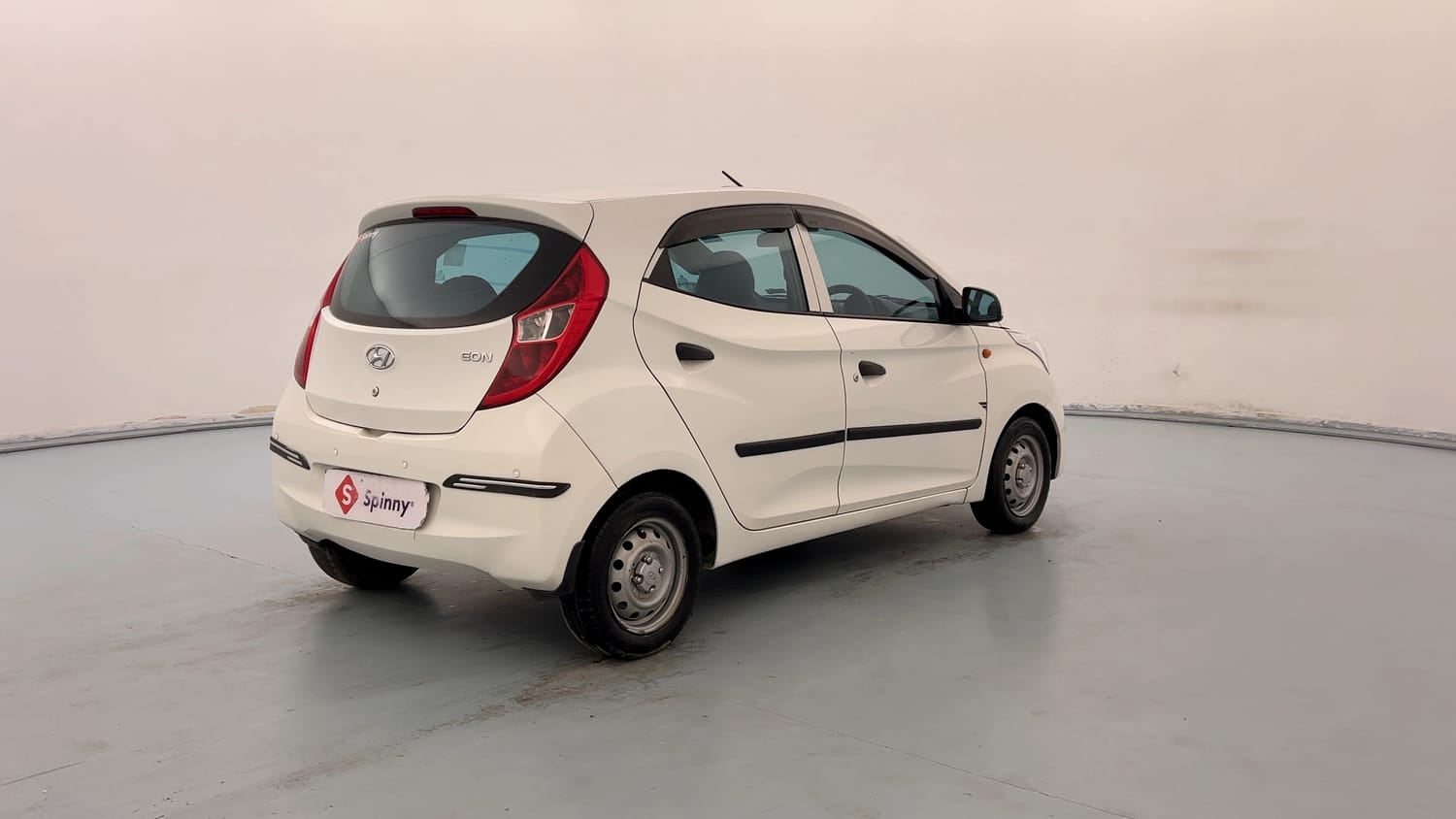 Used 2018 Hyundai Eon Era + AirBag Petrol Manual exterior RIGHT REAR CORNER VIEW