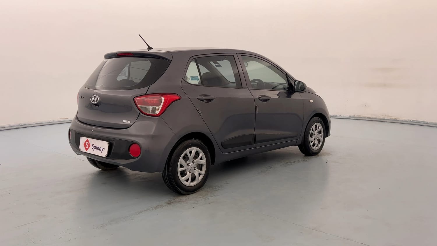 Used 2017 Hyundai Grand i10 Magna 1.2 Kappa VTVT Petrol Manual exterior RIGHT REAR CORNER VIEW