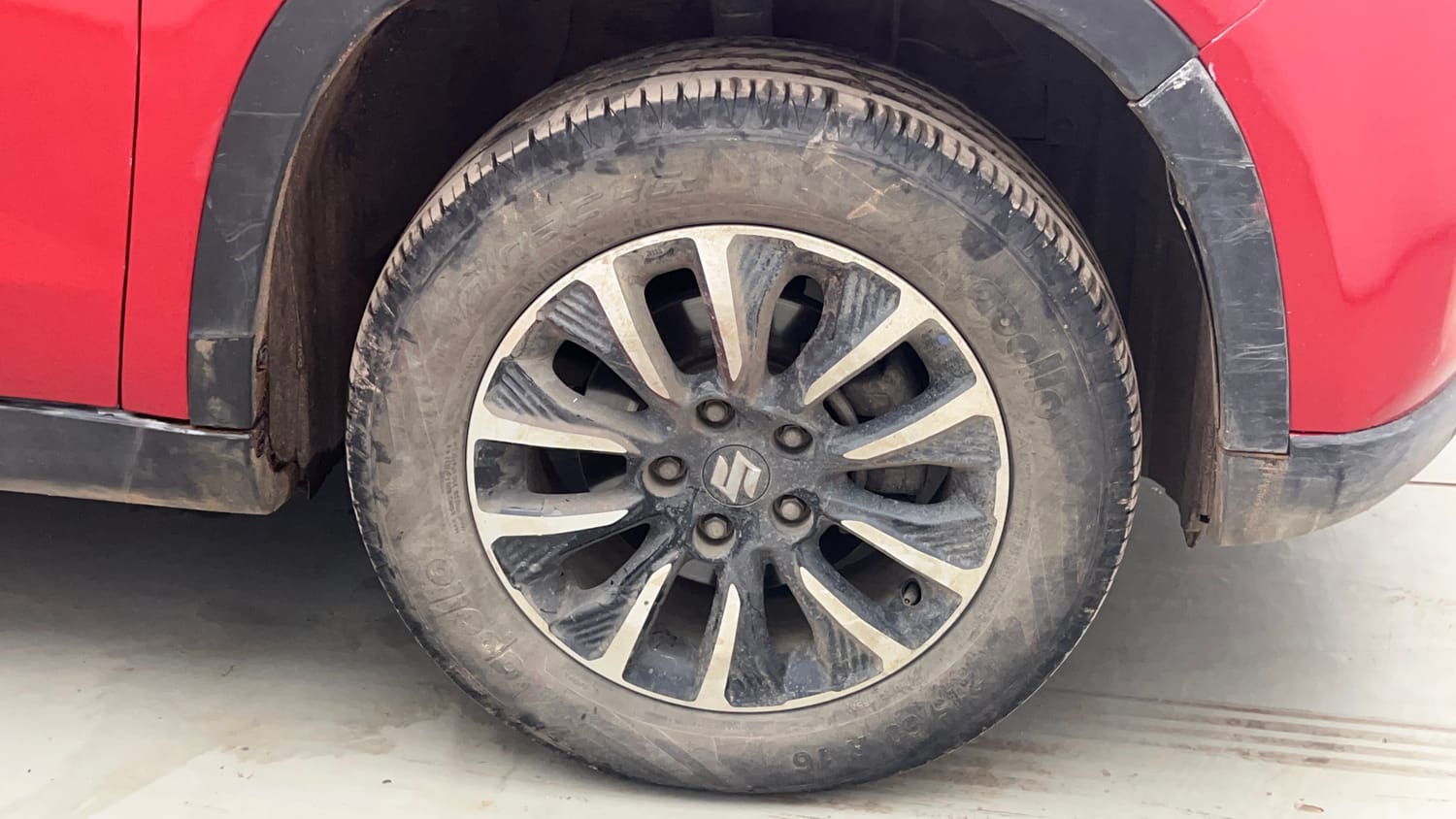 Used 2022 Maruti Suzuki Vitara Brezza [2020-2022] ZXI Plus Dual Tone Petrol Manual tyres RIGHT FRONT TYRE RIM VIEW