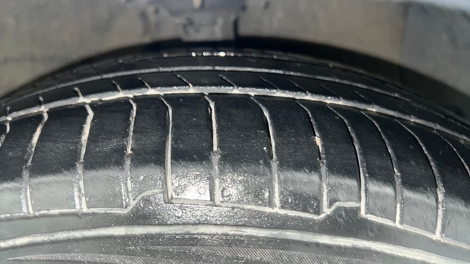 Used 2017 Hyundai Grand i10 Magna 1.2 Kappa VTVT Petrol Manual tyres RIGHT FRONT TYRE TREAD VIEW