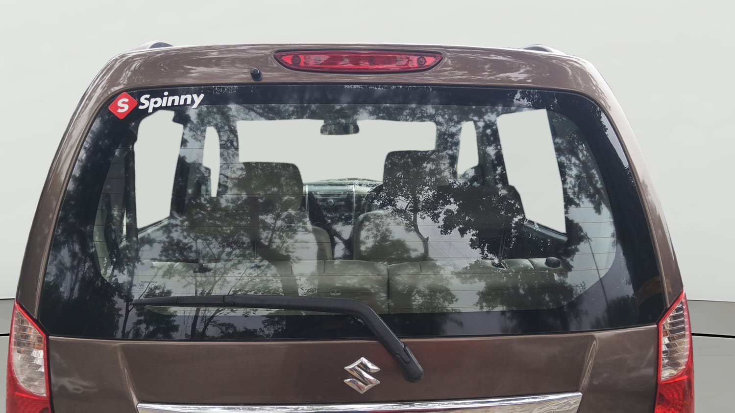 Used 2016 Maruti Suzuki Wagon R VXI Petrol Manual exterior BACK WINDSHIELD VIEW