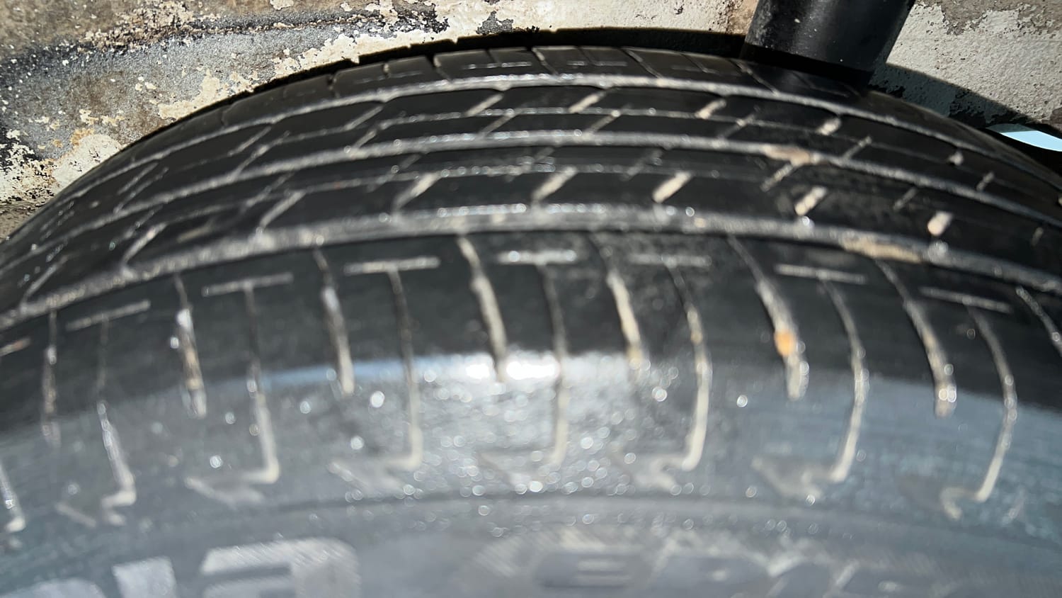 Used 2022 Maruti Suzuki Celerio VXi CNG Cng Manual tyres LEFT REAR TYRE TREAD VIEW