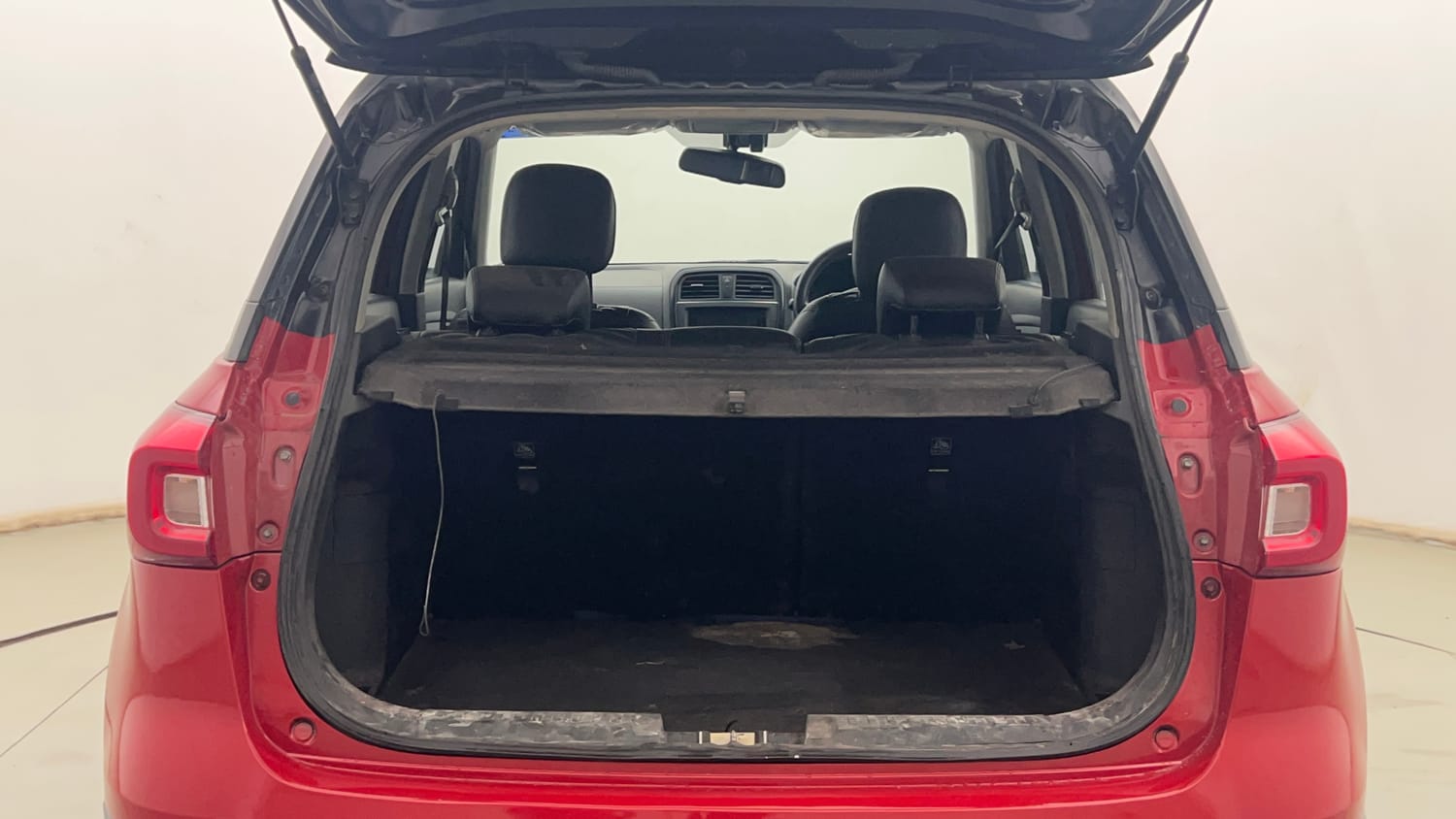 Used 2022 Maruti Suzuki Vitara Brezza [2020-2022] ZXI Plus Dual Tone Petrol Manual interior DICKY INSIDE VIEW