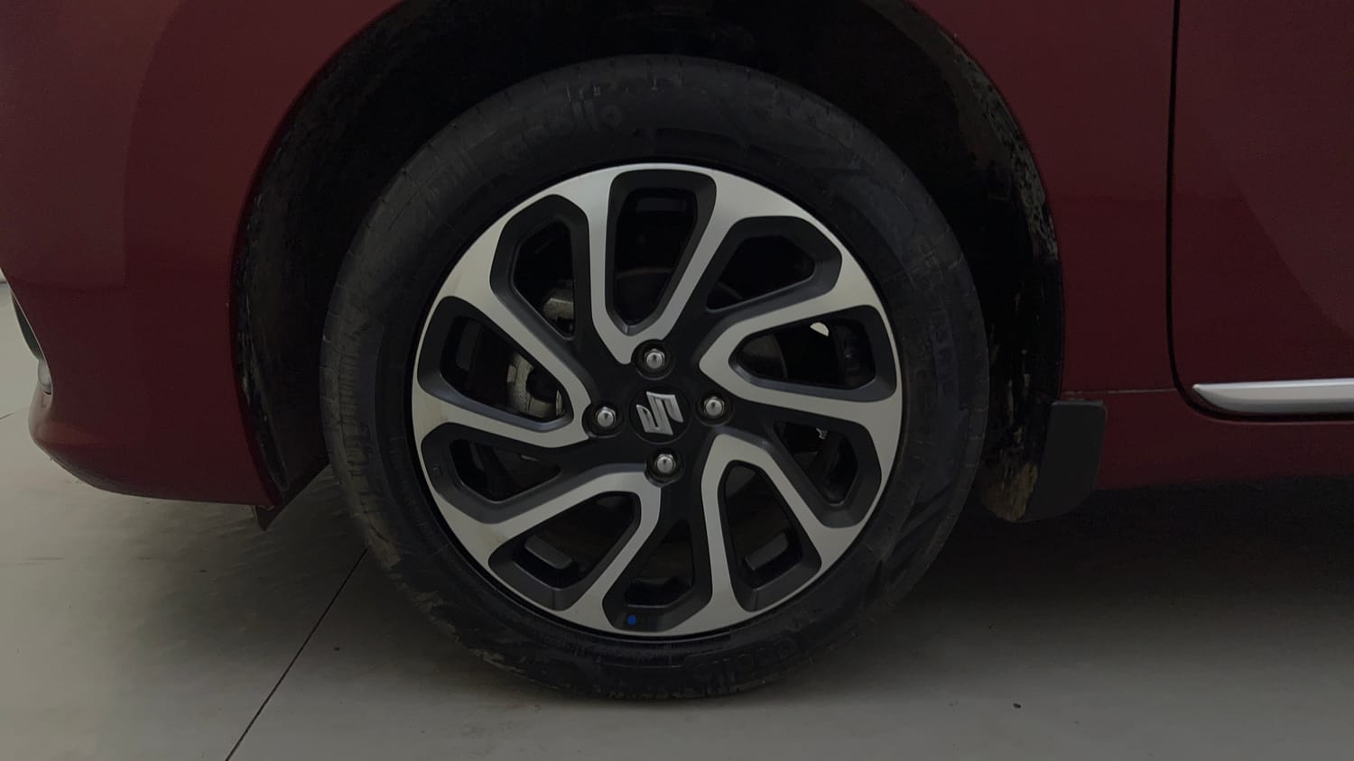Used 2022 Maruti Suzuki Baleno Alpha AGS Petrol Automatic tyres LEFT FRONT TYRE RIM VIEW