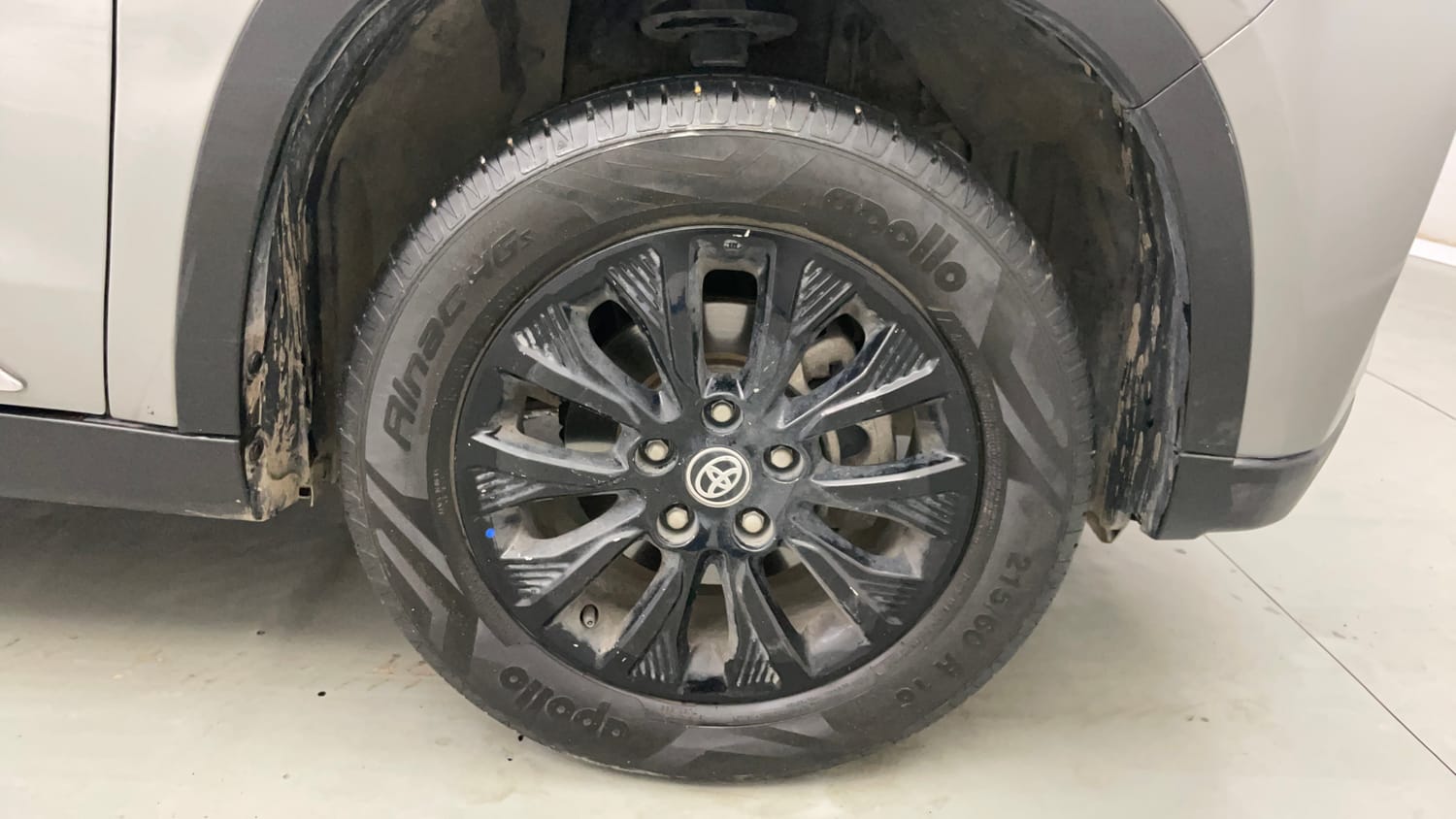 Used 2022 Toyota Urban Cruiser High Grade AT Petrol Automatic tyres RIGHT FRONT TYRE RIM VIEW