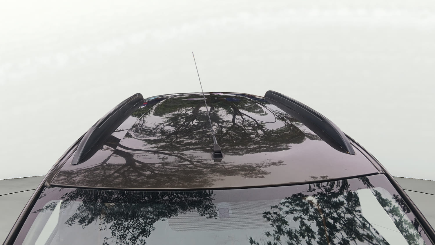 Used 2017 Renault Kwid 1.0 RXT Petrol Manual exterior EXTERIOR ROOF VIEW