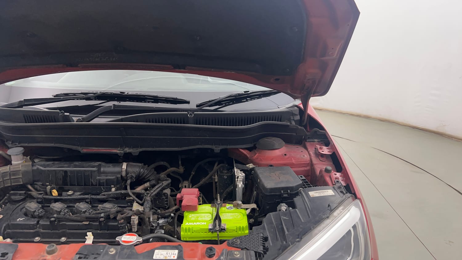 Used 2022 Maruti Suzuki Vitara Brezza [2020-2022] ZXI Plus Dual Tone Petrol Manual engine ENGINE LEFT SIDE HINGE & APRON VIEW