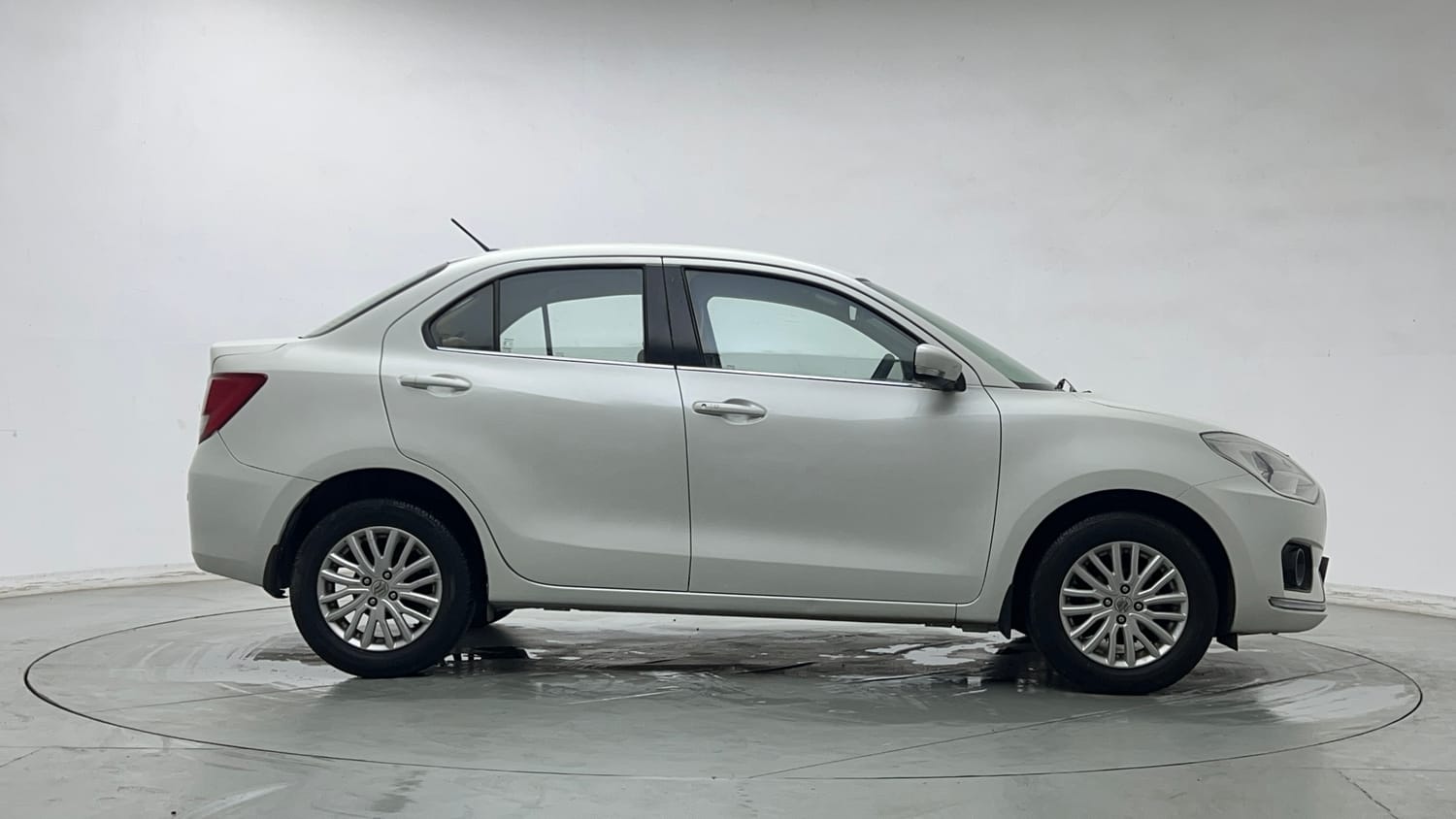 Used 2019 Maruti Suzuki Dzire ZXi AMT Petrol Automatic exterior RIGHT SIDE VIEW