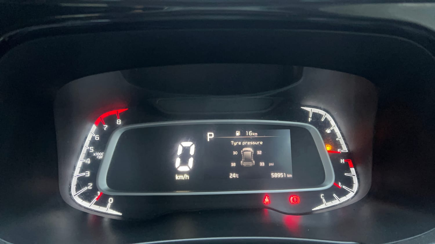 Used 2022 Kia Sonet Anniversary Edition 1.0 DCT Petrol Automatic interior CLUSTERMETER VIEW