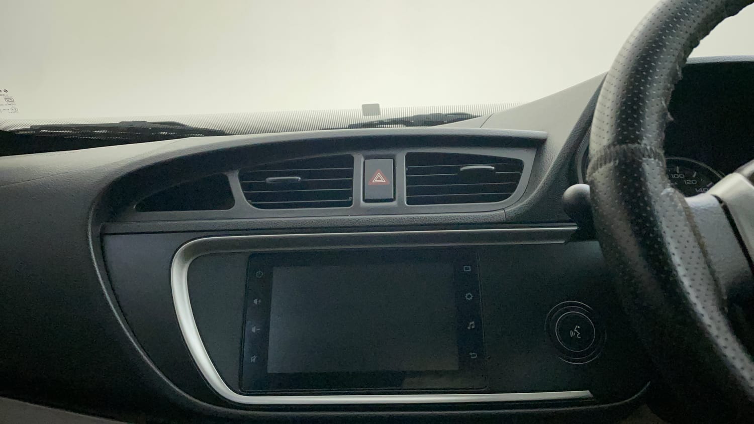 Used 2021 Maruti Suzuki Alto 800 Vxi Plus Petrol Manual top_features Touch screen infotainment system