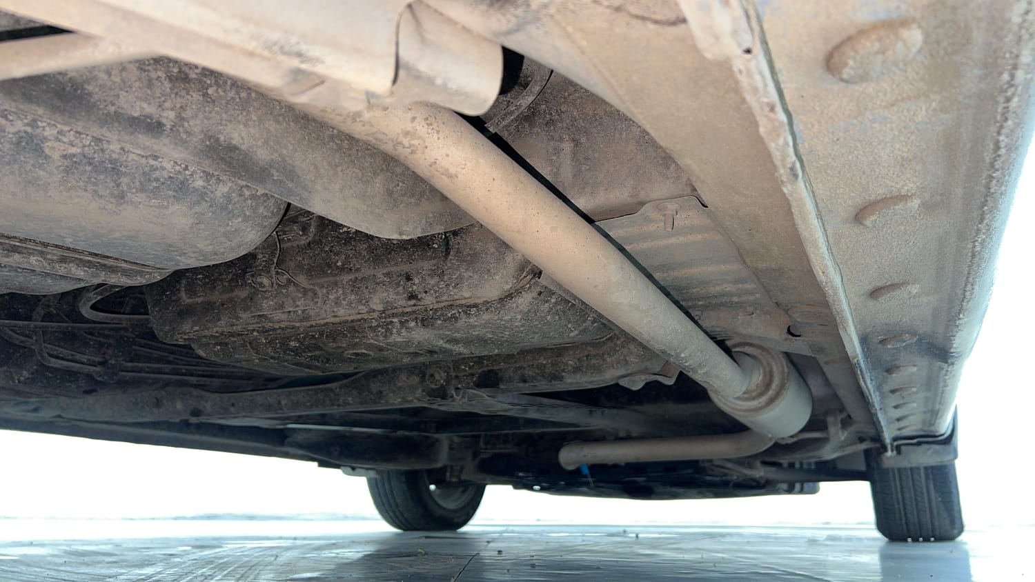 Used 2023 Honda City V Petrol CVT Petrol Automatic extra REAR RIGHT UNDERBODY VIEW
