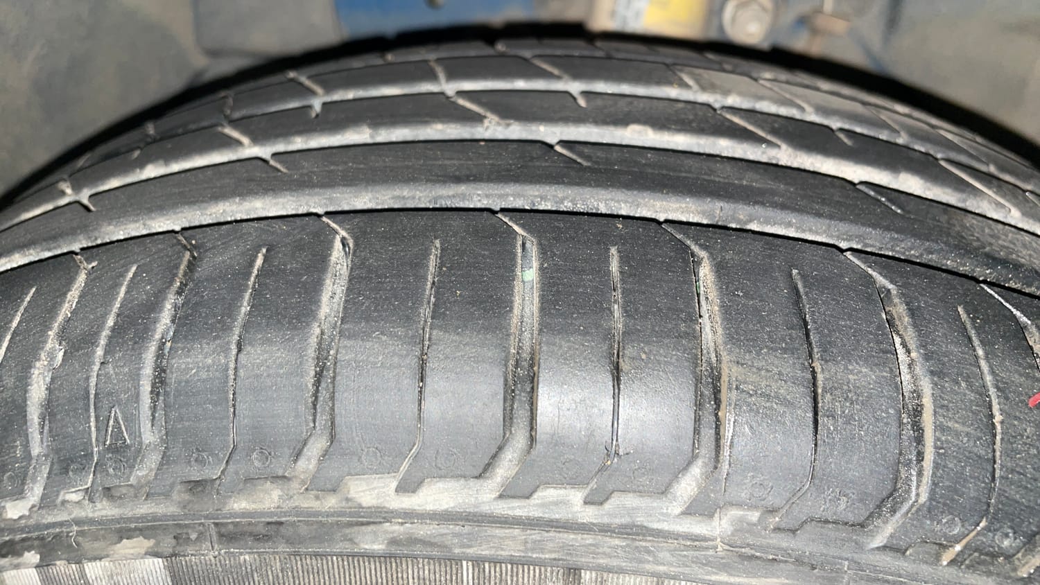 Used 2018 Ford EcoSport Ambiente 1.5L TDCi Diesel Manual tyres LEFT FRONT TYRE TREAD VIEW
