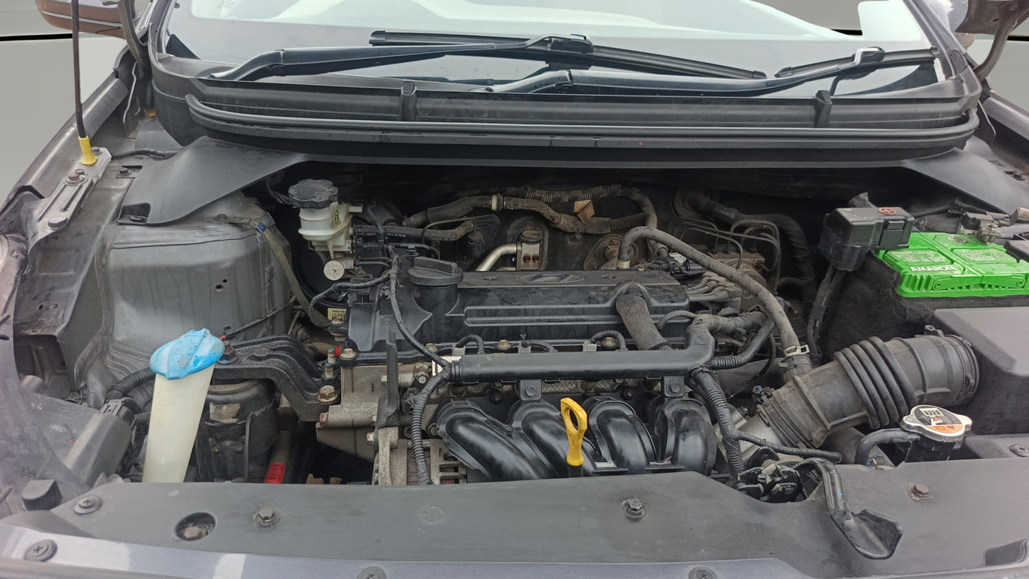 Used 2018 Hyundai Elite i20 Asta 1.2 Petrol Manual engine ENGINE RIGHT SIDE HINGE & APRON VIEW