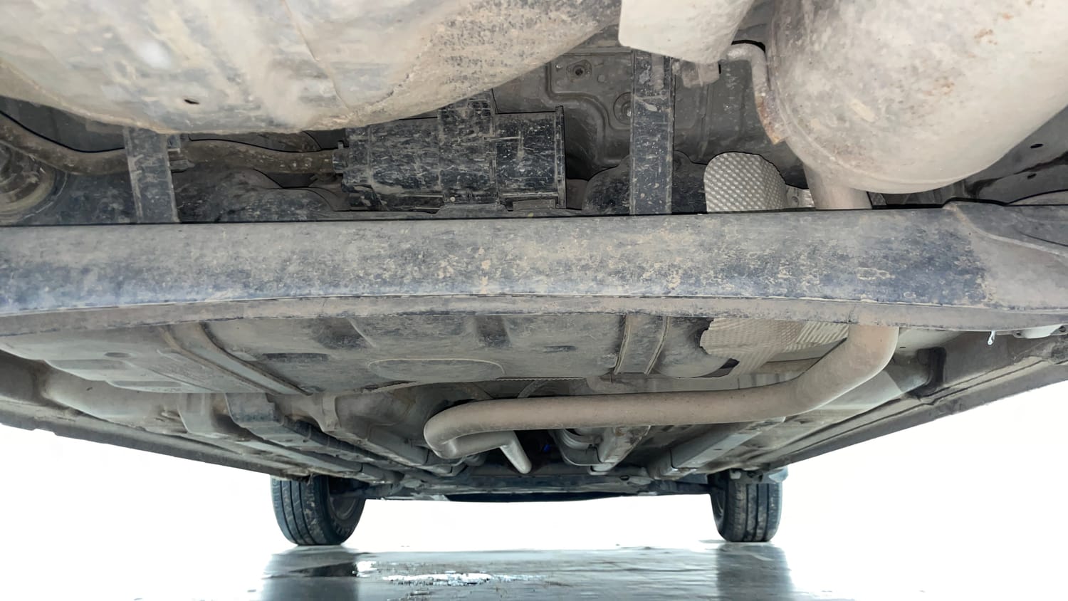 Used 2019 Hyundai Elite i20 Sportz Plus 1.2 Petrol Manual extra REAR UNDERBODY VIEW (TAKEN FROM REAR)