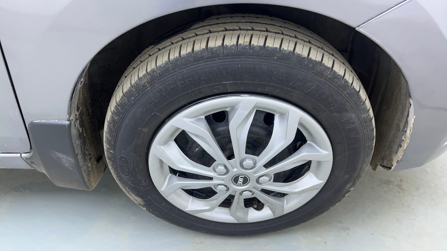 Used 2017 Maruti Suzuki Celerio ZXi AMT Petrol Automatic tyres RIGHT FRONT TYRE RIM VIEW