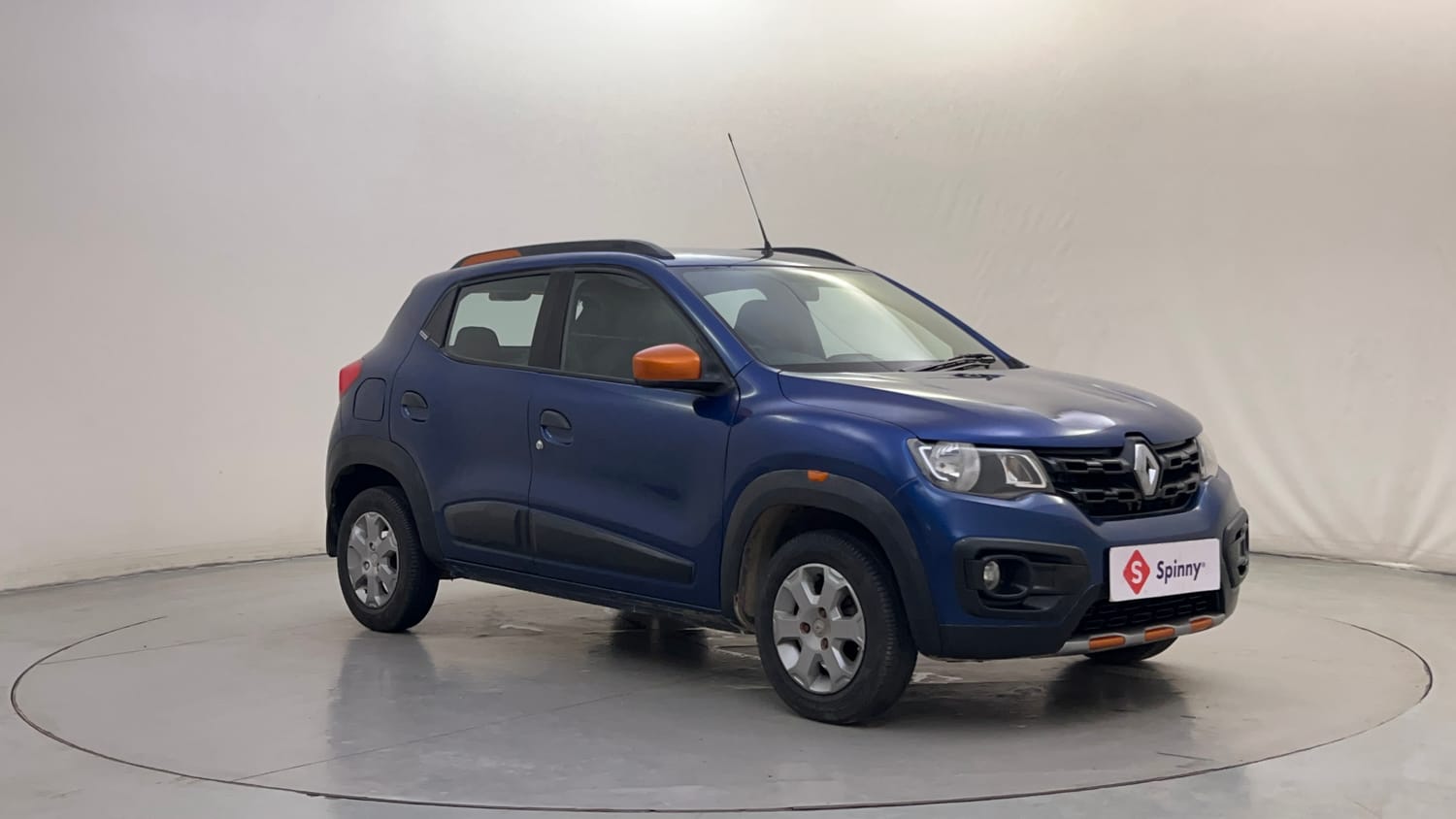 Used 2017 Renault Kwid CLIMBER 1.0 AMT Petrol Automatic exterior RIGHT FRONT CORNER VIEW