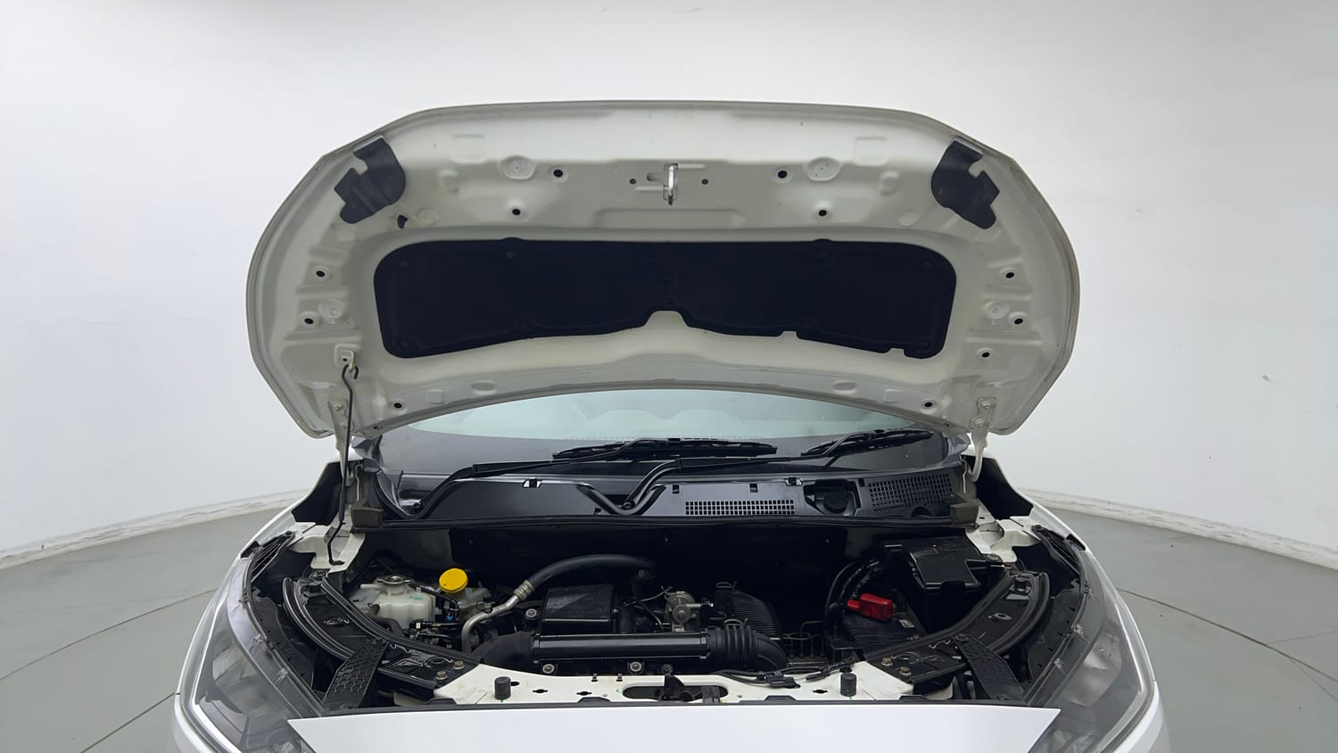 Used 2023 Nissan Magnite XL Petrol Manual engine ENGINE & BONNET OPEN FRONT VIEW