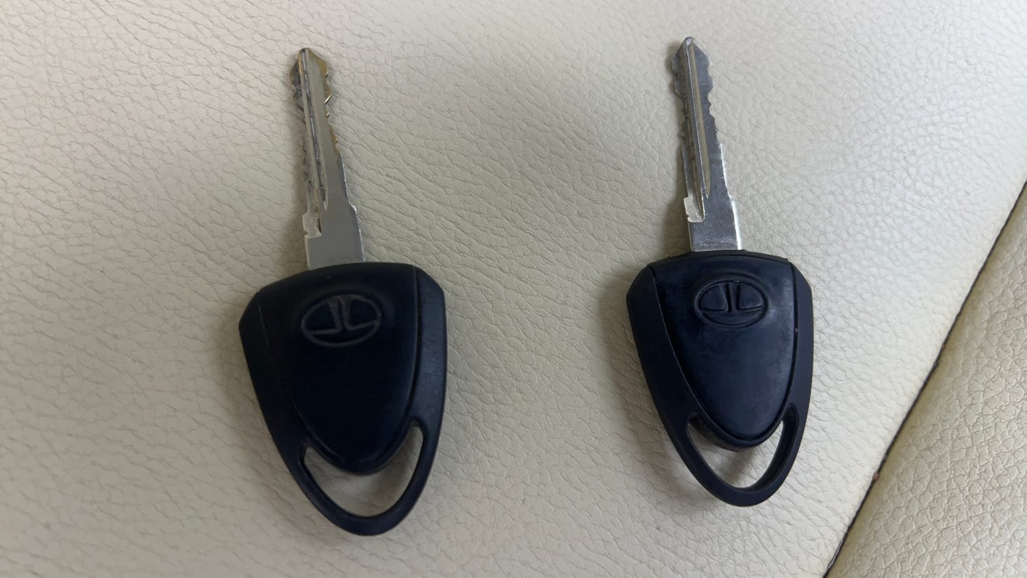 Used 2016 Tata Nano GenX XT Petrol Manual extra CAR KEY VIEW