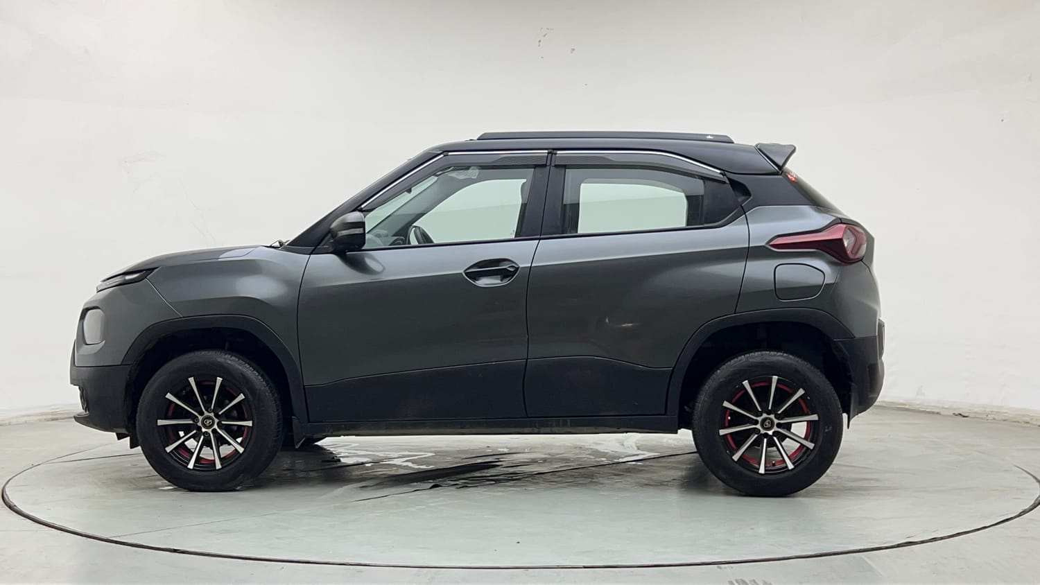 Used 2023 Tata Punch Pure MT Petrol Manual exterior LEFT SIDE VIEW