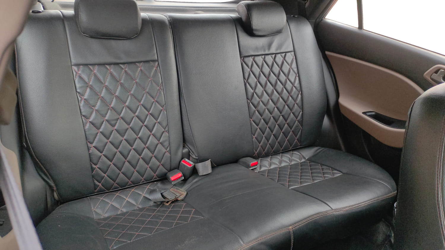 Used 2017 Hyundai Elite i20 Asta 1.2 (O) Petrol Manual interior REAR SEAT CONDITION VIEW