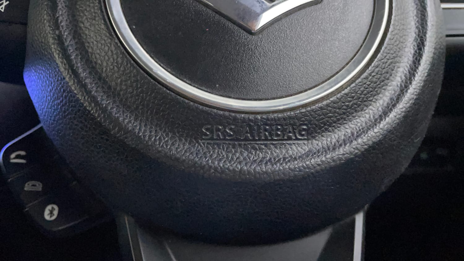 Used 2022 Maruti Suzuki Swift VXi Petrol Manual top_features Airbags