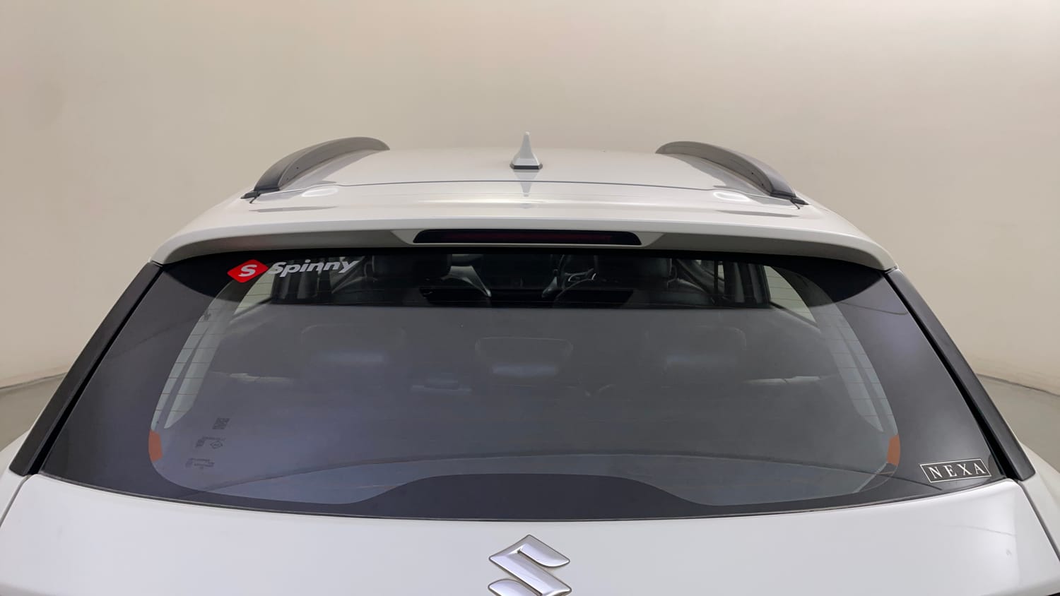 Used 2023 Maruti Suzuki Fronx Delta Plus 1.2L AGS Petrol Automatic top_features Rear defogger