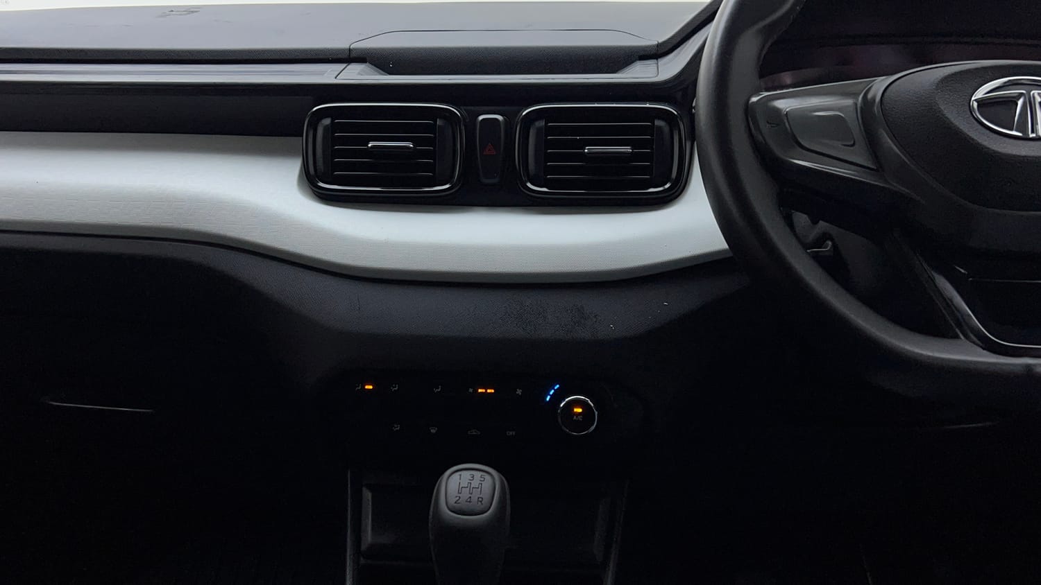 Used 2023 Tata Punch Pure MT Petrol Manual interior MUSIC SYSTEM & AC CONTROL VIEW