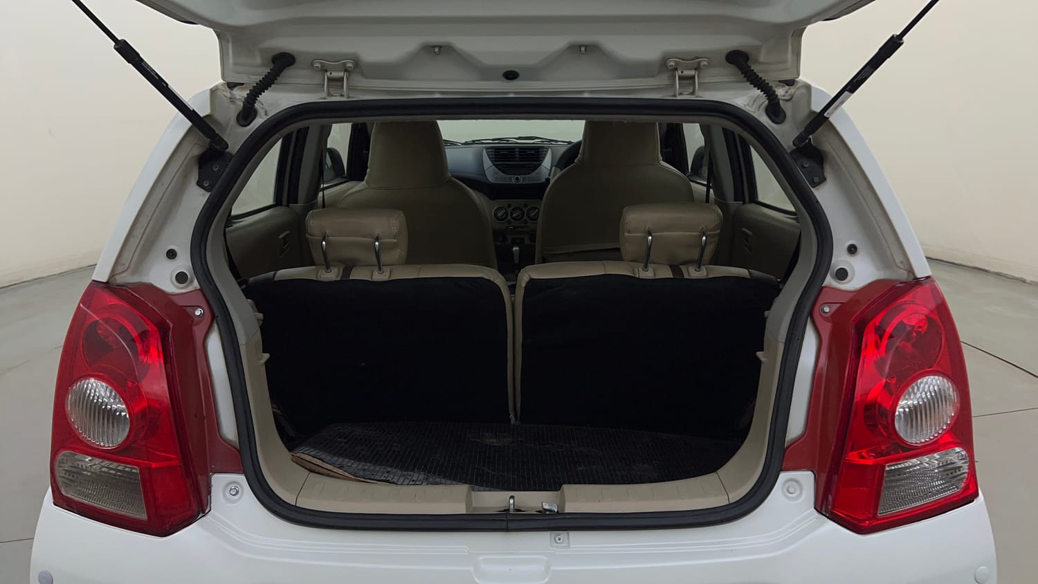 Used 2013 Maruti Suzuki A-Star Vxi (ABS) AT Petrol Automatic interior DICKY INSIDE VIEW