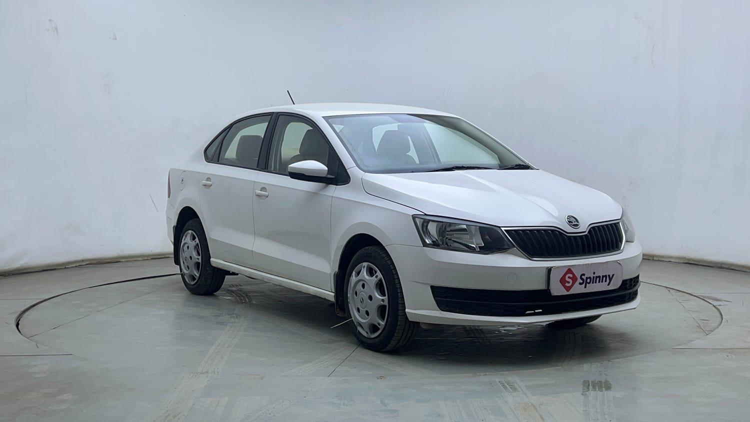 Used 2019 Skoda Rapid Active 1.6 MPI Petrol Manual exterior RIGHT FRONT CORNER VIEW