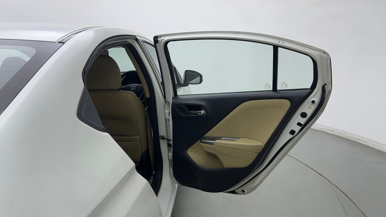 Used 2015 Honda City VX CVT Petrol Automatic interior RIGHT REAR DOOR OPEN VIEW