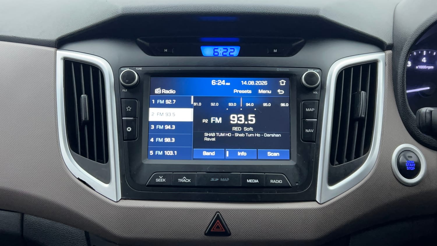 Used 2019 Hyundai Creta SX 1.6 Petrol Petrol Manual top_features Touch screen infotainment system
