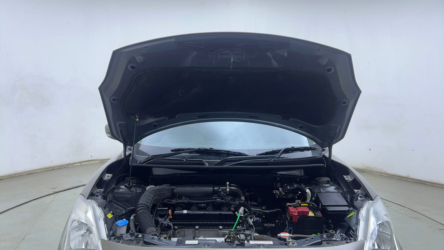 Used 2024 Maruti Suzuki Swift VXi Petrol Manual engine ENGINE & BONNET OPEN FRONT VIEW