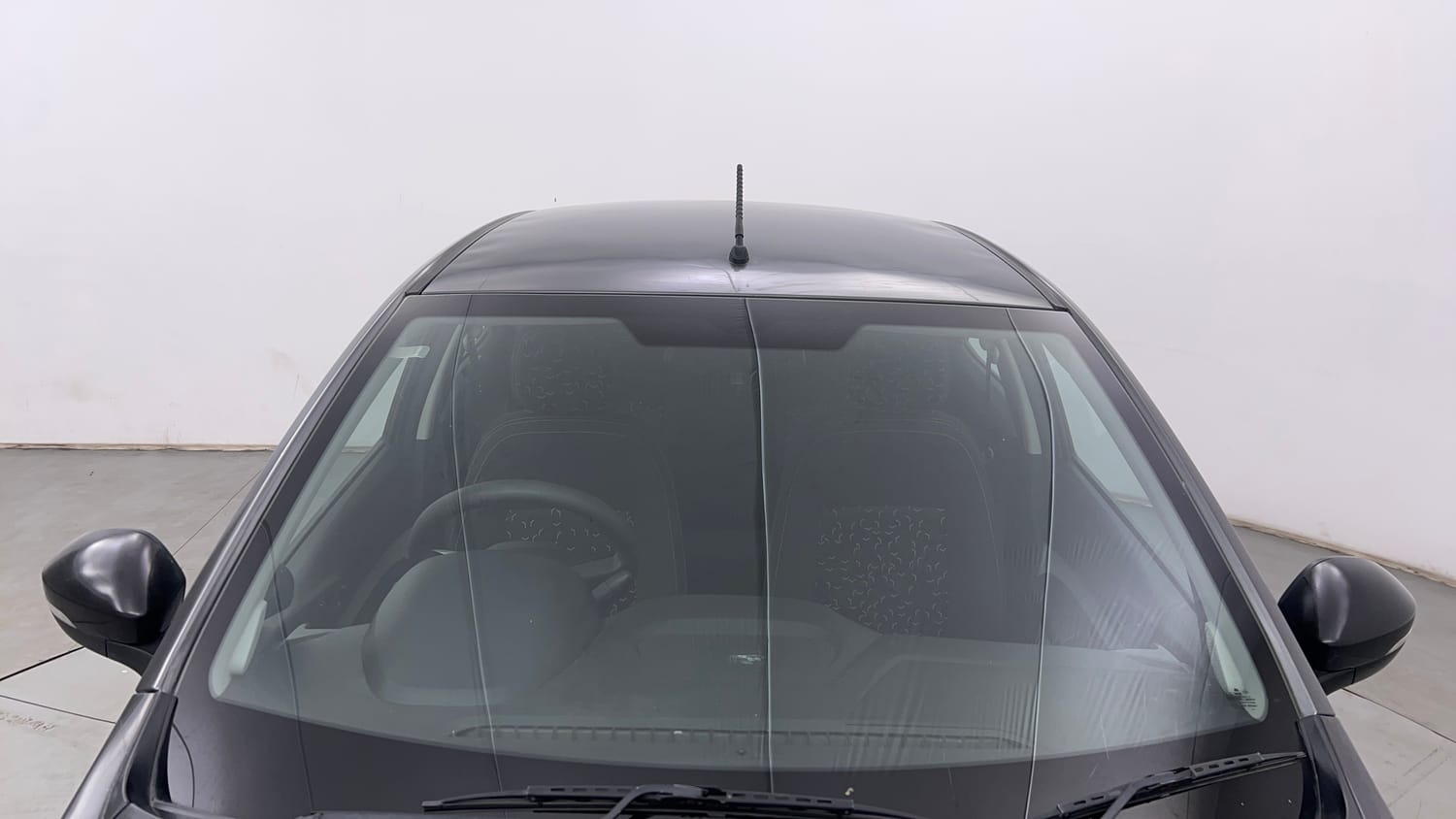 Used 2020 Tata Tiago XZ Plus Petrol Manual exterior FRONT WINDSHIELD VIEW