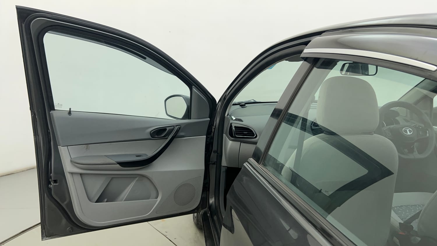 Used 2022 Tata Tigor XZ CNG Cng Manual interior LEFT FRONT DOOR OPEN VIEW