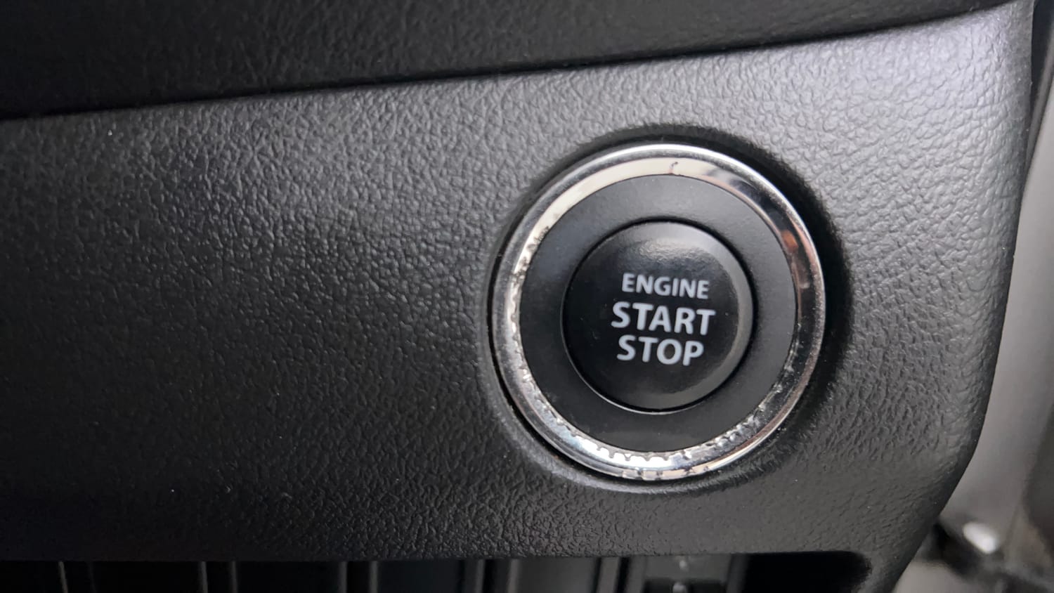 Used 2019 Maruti Suzuki Baleno Alpha Petrol Manual top_features Keyless start